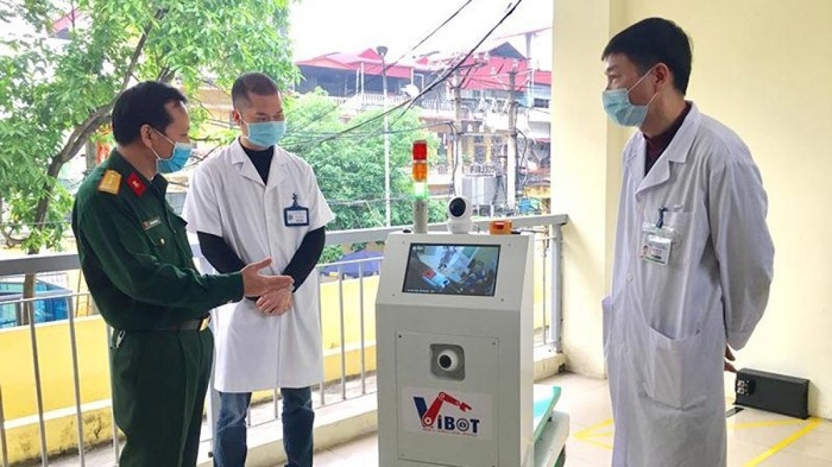 Military-developed robots support COVID-19 fight in HCM City